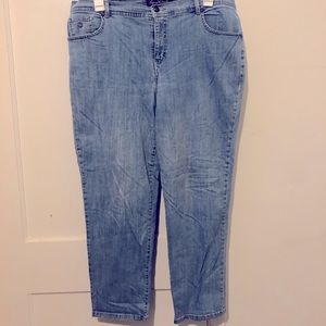 Plus Size 18. Gloria Vanderbilt Straight Leg Jean